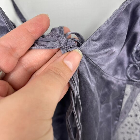 Victoria's Secret Purple Silk and Lace Embroidered Baby doll top Sz S - Picture 3 of 9